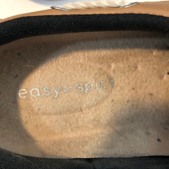 Easy Spirit Shoes - Picture 7 of 8